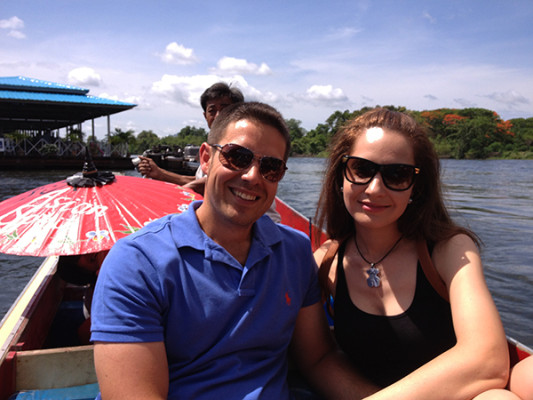 Barquita en río Kwai