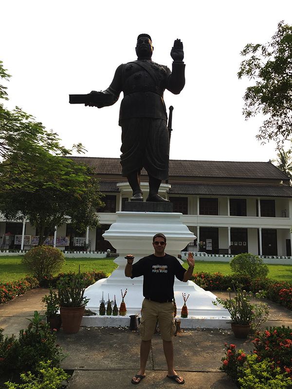Estatua Rey Sisawang Vong