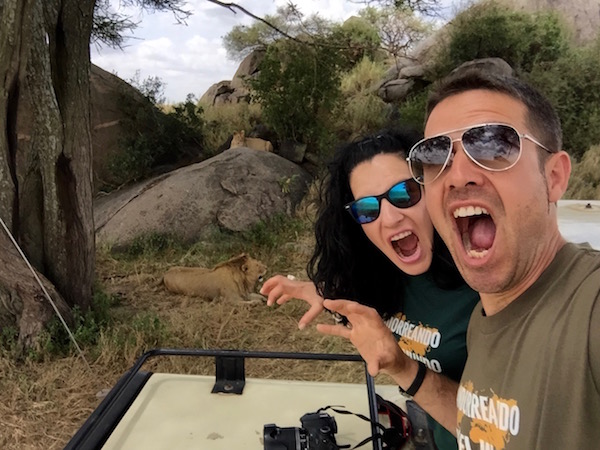 Selfi Movil Leones Serengeti-Andorreando por el Mundo