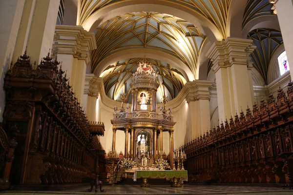 Catedral Lima-Andorreando por el Mundo