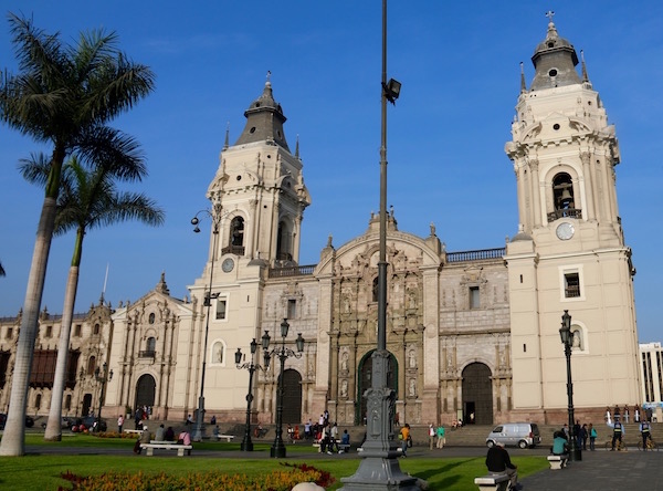 Catedral Lima-Andorreando por el Mundo.