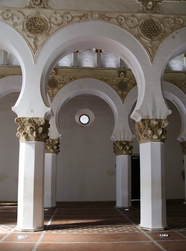 Interior Sinagoga Santa María Blanca