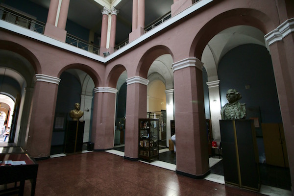Interior Facultad Derecho y Ciencias Sociales