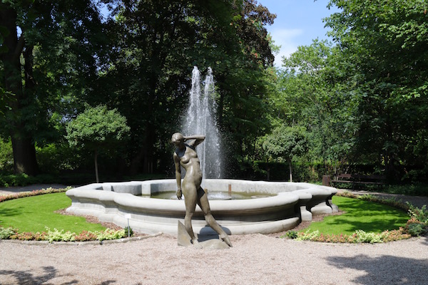 Fuente Jardín Botánico Universidad Varsovia