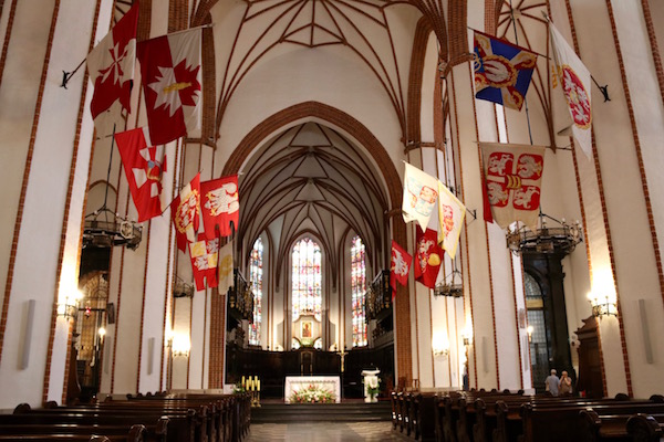 Interior Basílica Nuestra Señora Gracia