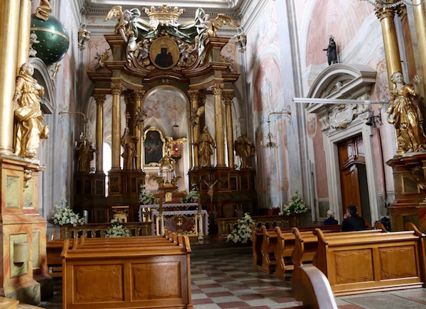 Interior Iglesia Santa Ana