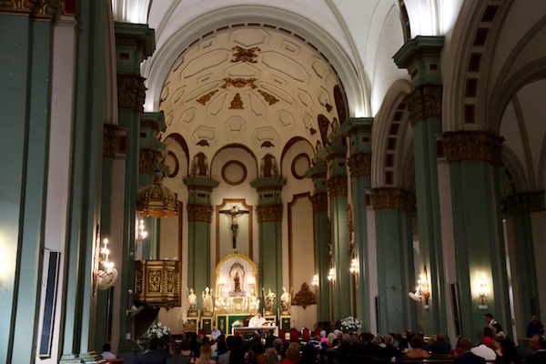 Altar iglesia de Santa María de Gracia