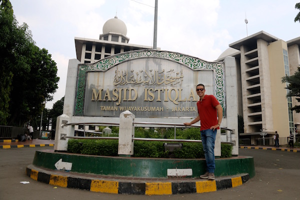 Entrada mezquita Istiqlal 
