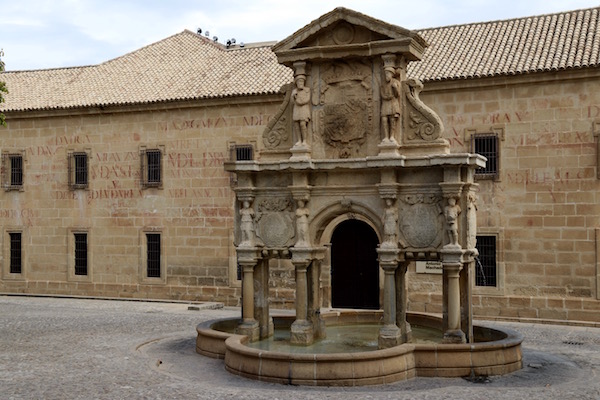 Fuente Santa María