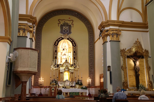 Interior iglesia del Carmen,