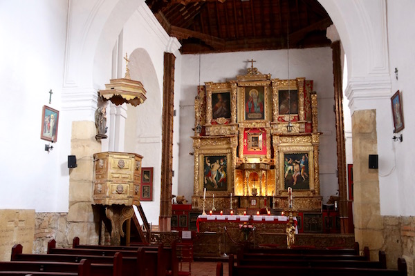 Altar mayor iglesia.