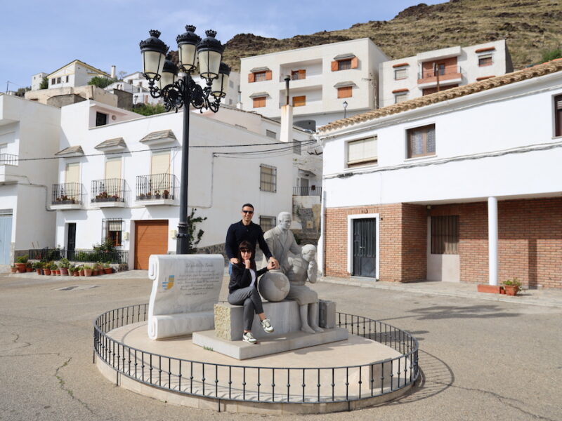 Monumento al Emigrante, Almería.