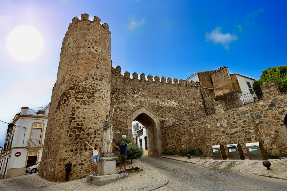 Puerta de Burgos, Jerez de los Caballeros.