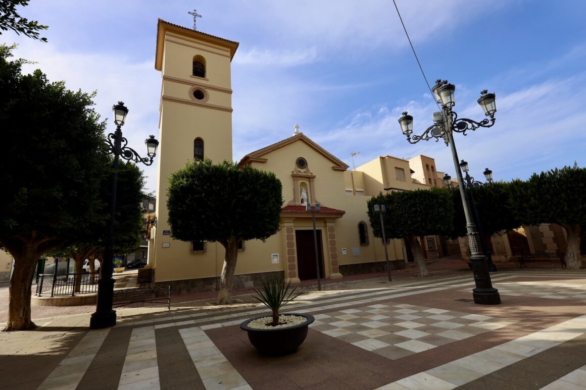 Iglesia de Santa María de la Cabeza, Benahadux, Almería.