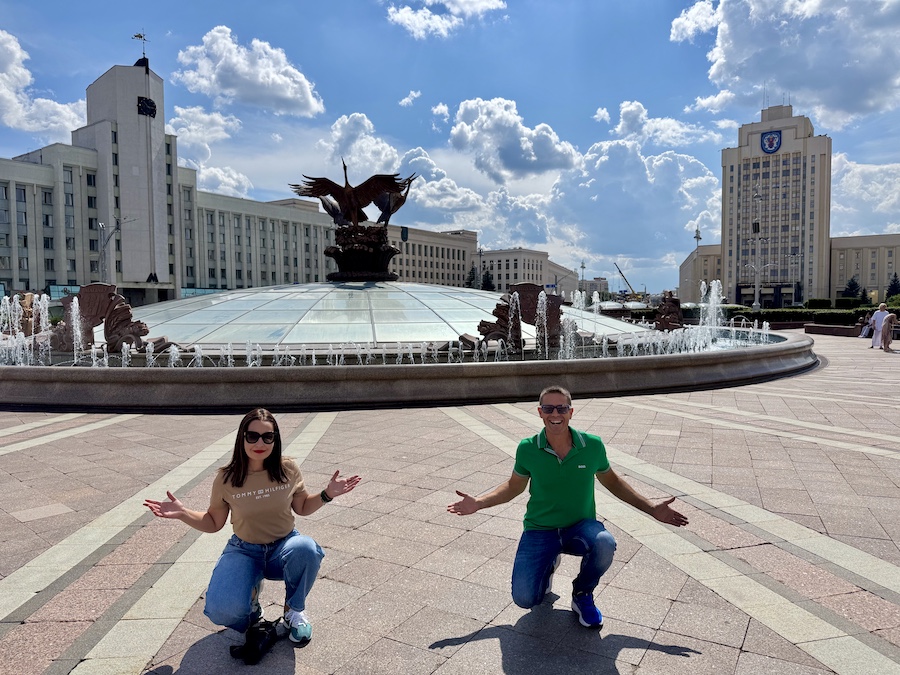 Plaza de la Independencia, Minsk, Bielorrusia.