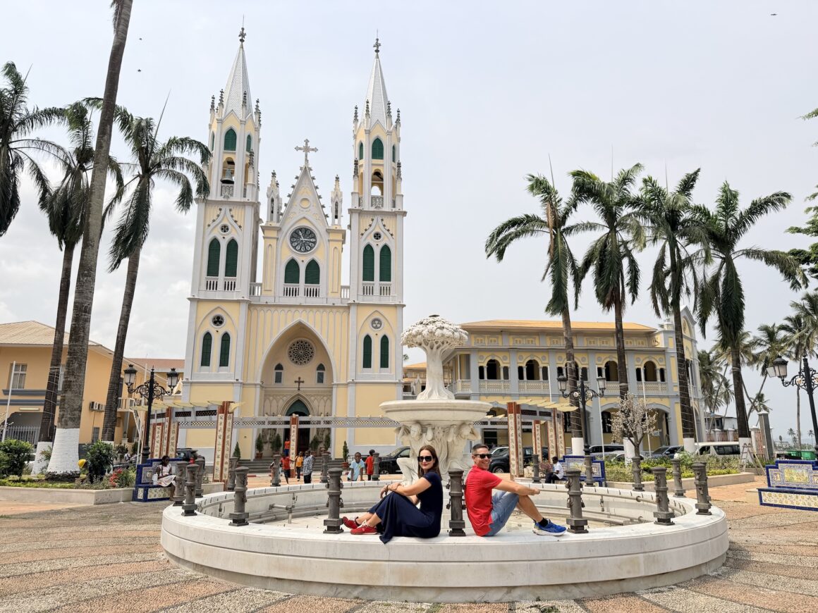 Catedral de Santa Isabel de Malabo, Guinea Ecuatorial.