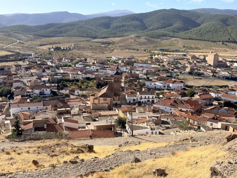 Pueblo La Calahorra, Granada.